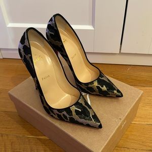 Christian louboutin so Kate 120. Size 40. Ships in box. New never worn.